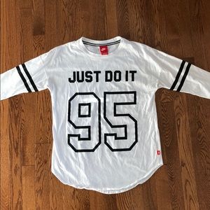 Nike just do it quarter length.